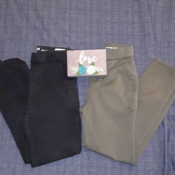 LEVI'S JEGGINGS SIZE XS LOT OF 2